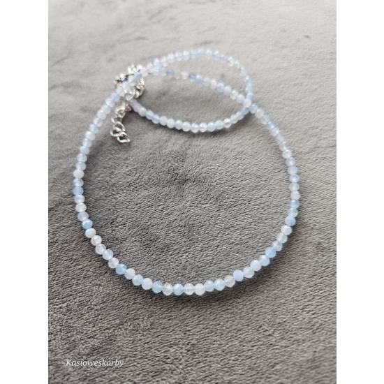 Naszyjnik z kamieni akwamarynu